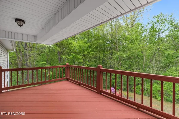 $949,900 | 2180 Ranch Road, Dandridge, TN 37725