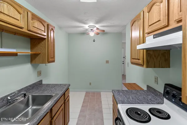 $949,900 | 2180 Ranch Road, Dandridge, TN 37725