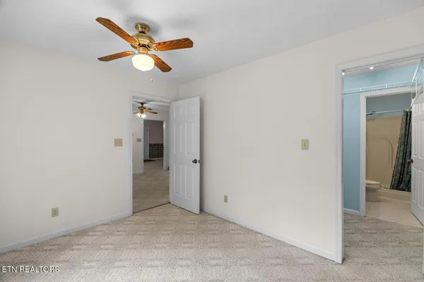 $949,900 | 2180 Ranch Road, Dandridge, TN 37725