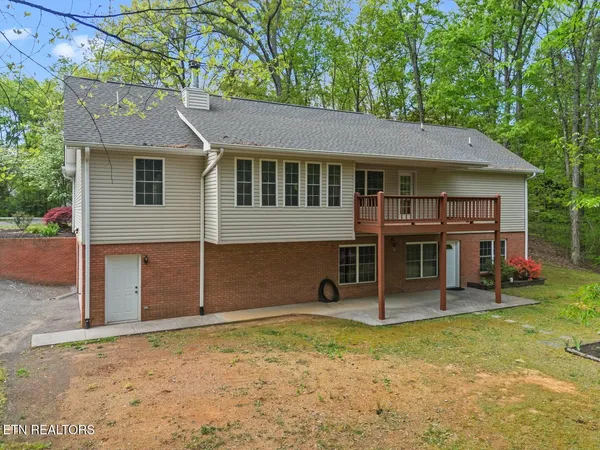 $949,900 | 2180 Ranch Road, Dandridge, TN 37725