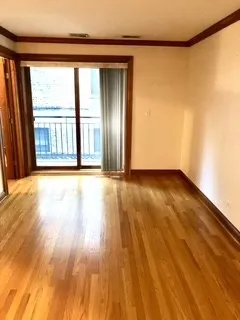 $224,000 | 512 West Barry Avenue, Unit 206, Chicago, IL 60657