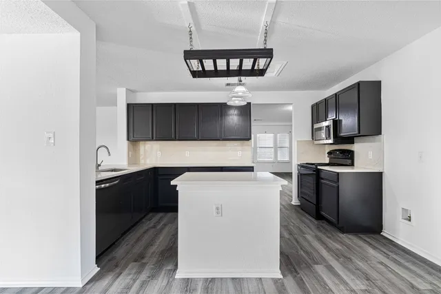 $425,000 | 1910 Marysol Trail, Cedar Park, TX 78613