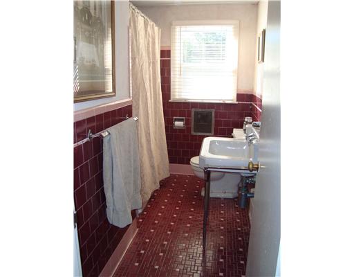 108 Frontier Road Warwick, RI 02889 - Photo 8 of 12 Bathroom.