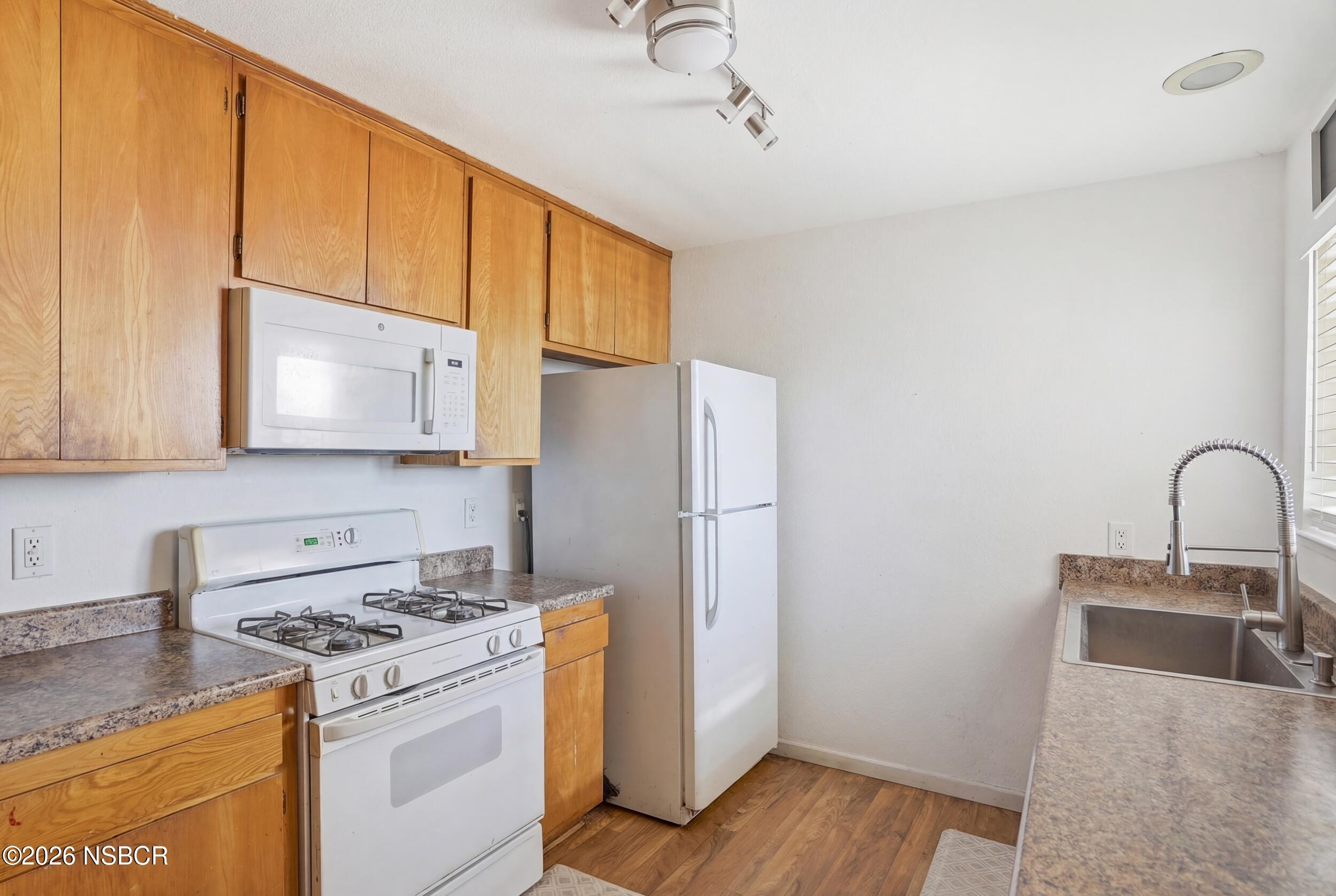 3400 Santa Maria Way, Unit 101B Santa Maria, CA 93455 - Photo 12 of 18 3400 santa maria way unit 101-13