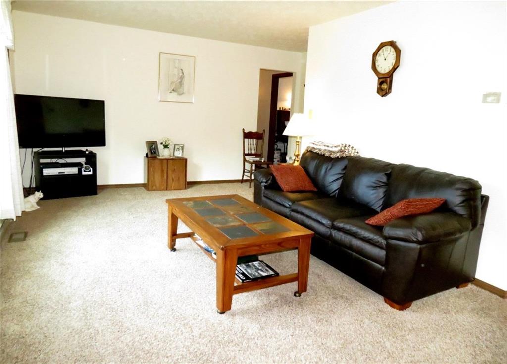 10581 West Mt Healthy Road Columbus, IN 47201 - Photo 3 of 24 Gallery Image 3