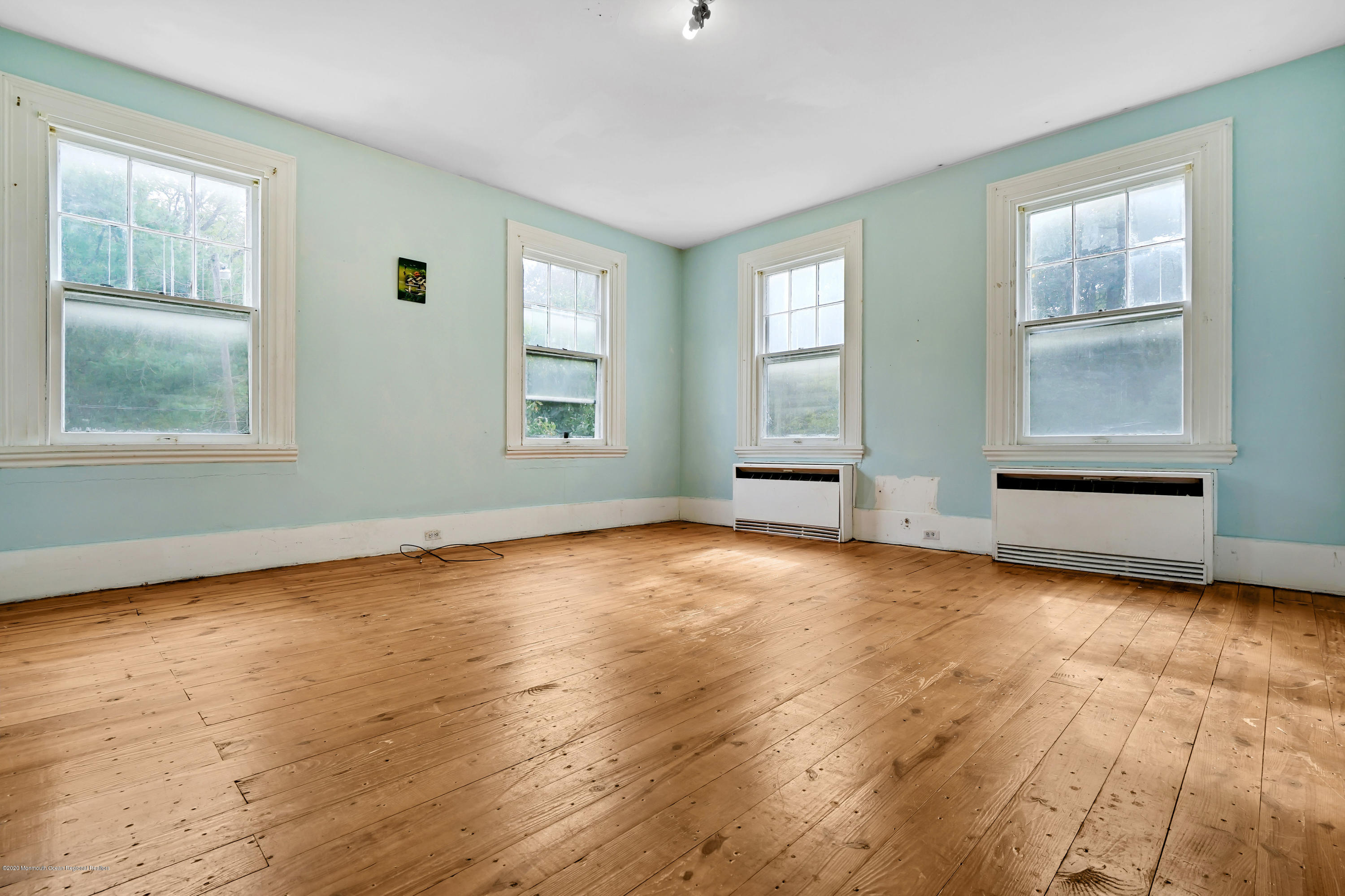 1071 Windsor Road Millstone Township, NJ 08535 - Photo 15 of 33 039_dsc05416