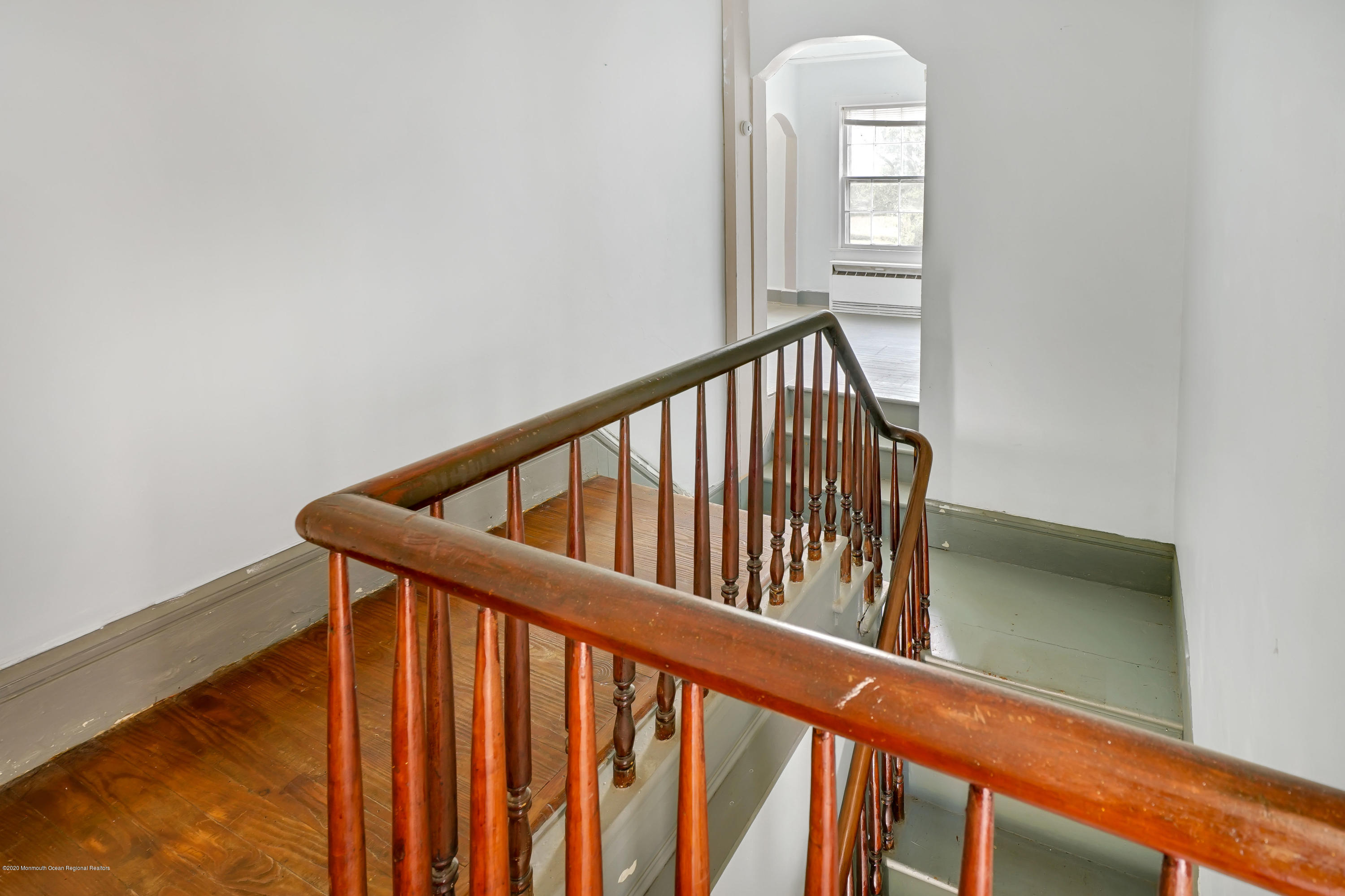 1071 Windsor Road Millstone Township, NJ 08535 - Photo 23 of 33 066_dsc05611