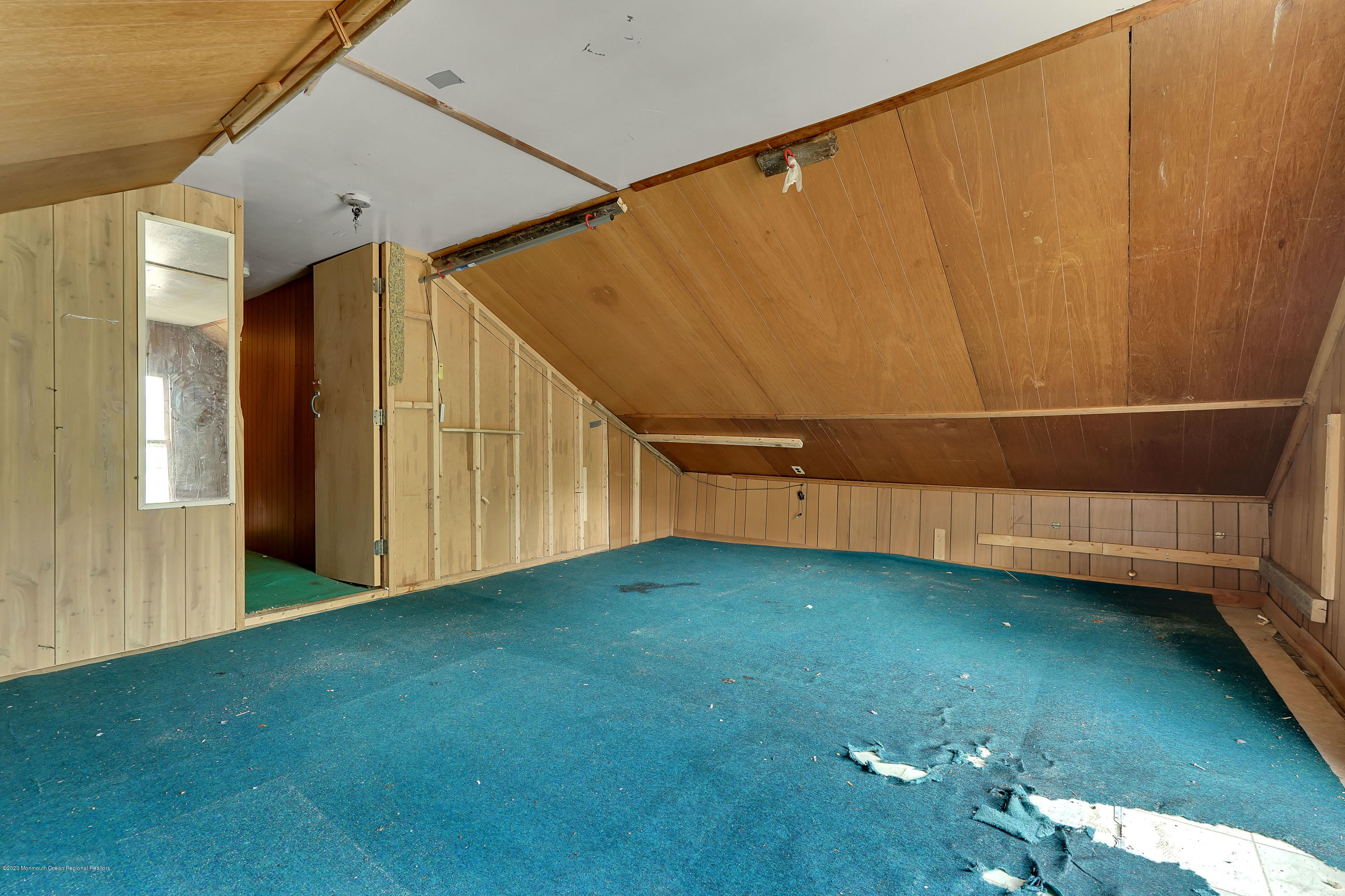 1071 Windsor Road Millstone Township, NJ 08535 - Photo 28 of 33 073_dsc05546