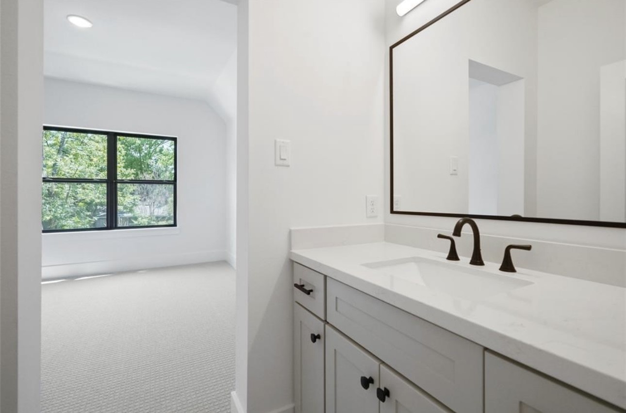1917 Ridgemore Drive Houston, TX 77055 - Photo 36 of 39