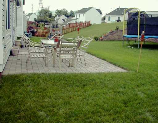 270 Randy Lane Coraopolis, PA 15108 - Photo 2 of 8 Gallery Image 2
