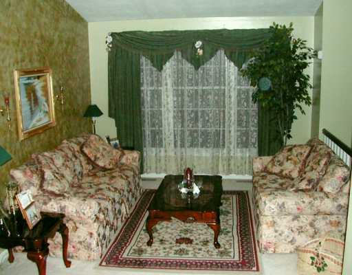 270 Randy Lane Coraopolis, PA 15108 - Photo 4 of 8 Gallery Image 4