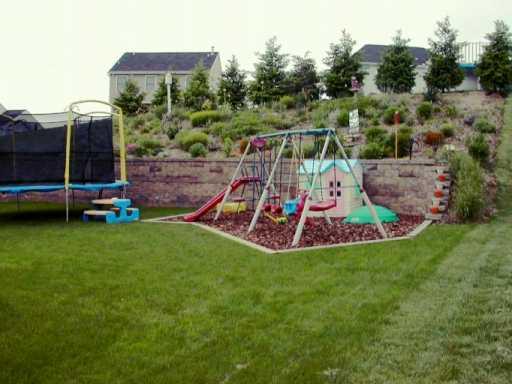 270 Randy Lane Coraopolis, PA 15108 - Photo 7 of 8 Gallery Image 7