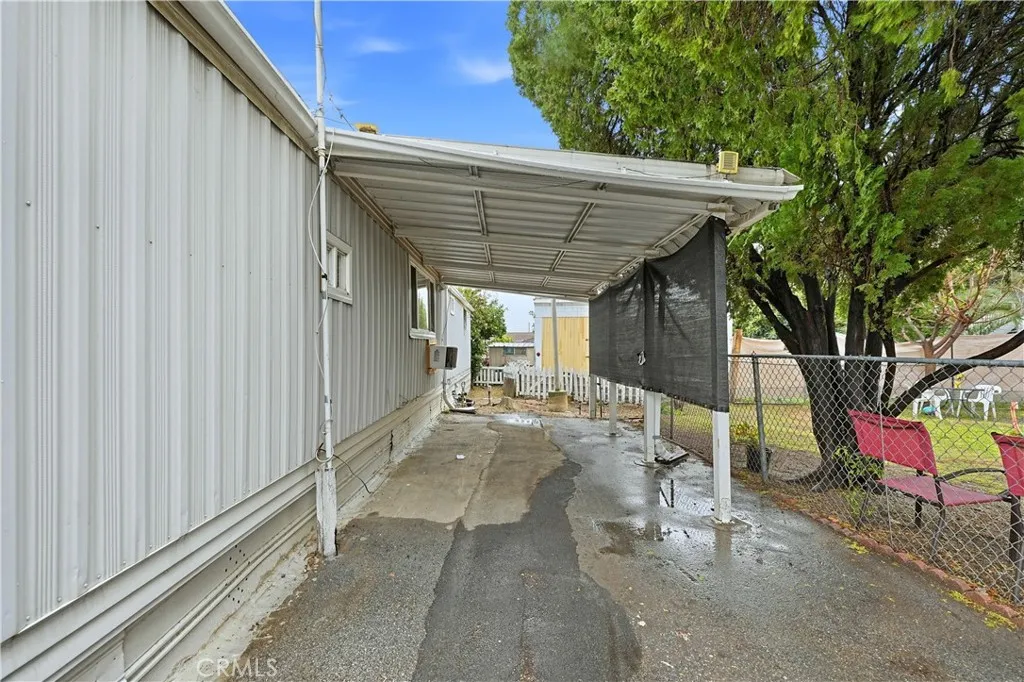8787 Locust, Unit 24 Fontana, CA 92335 - Photo 4 of 27 a view of the patio