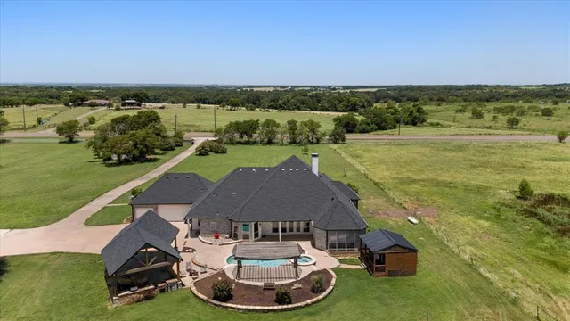 $1,200,000 | 14981 W Highway, Blooming Grove, TX 76626