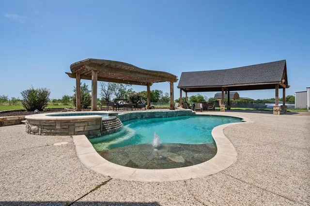 $1,200,000 | 14981 W Highway, Blooming Grove, TX 76626