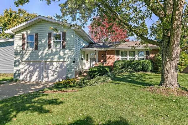 $425,000 | 1410 Nottingham Lane, Hoffman Estates, IL 60169