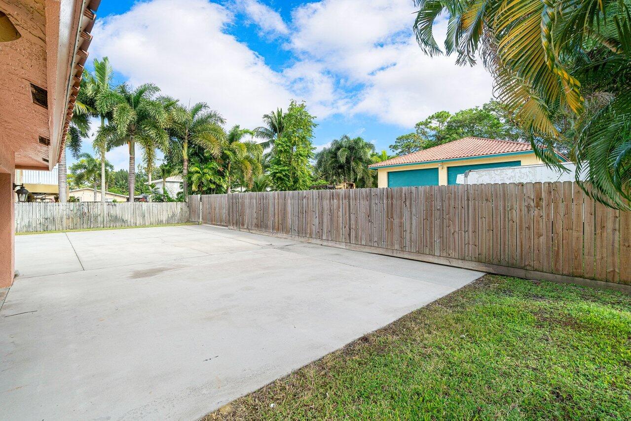 5592 1st Road Lake Worth, FL 33467 - Photo 22 of 22 022-55921stRoad-LakeWorth-FL-33467-SMALL