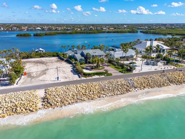 $6,400,000 | 3240 Casey Key Road, Nokomis, FL 34275