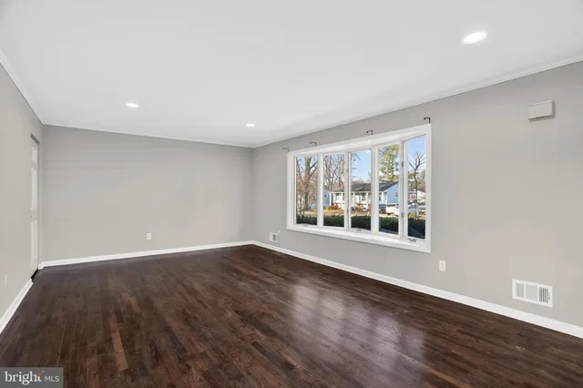 $3,450 | 927 Juliet Lane, Arnold, MD 21012