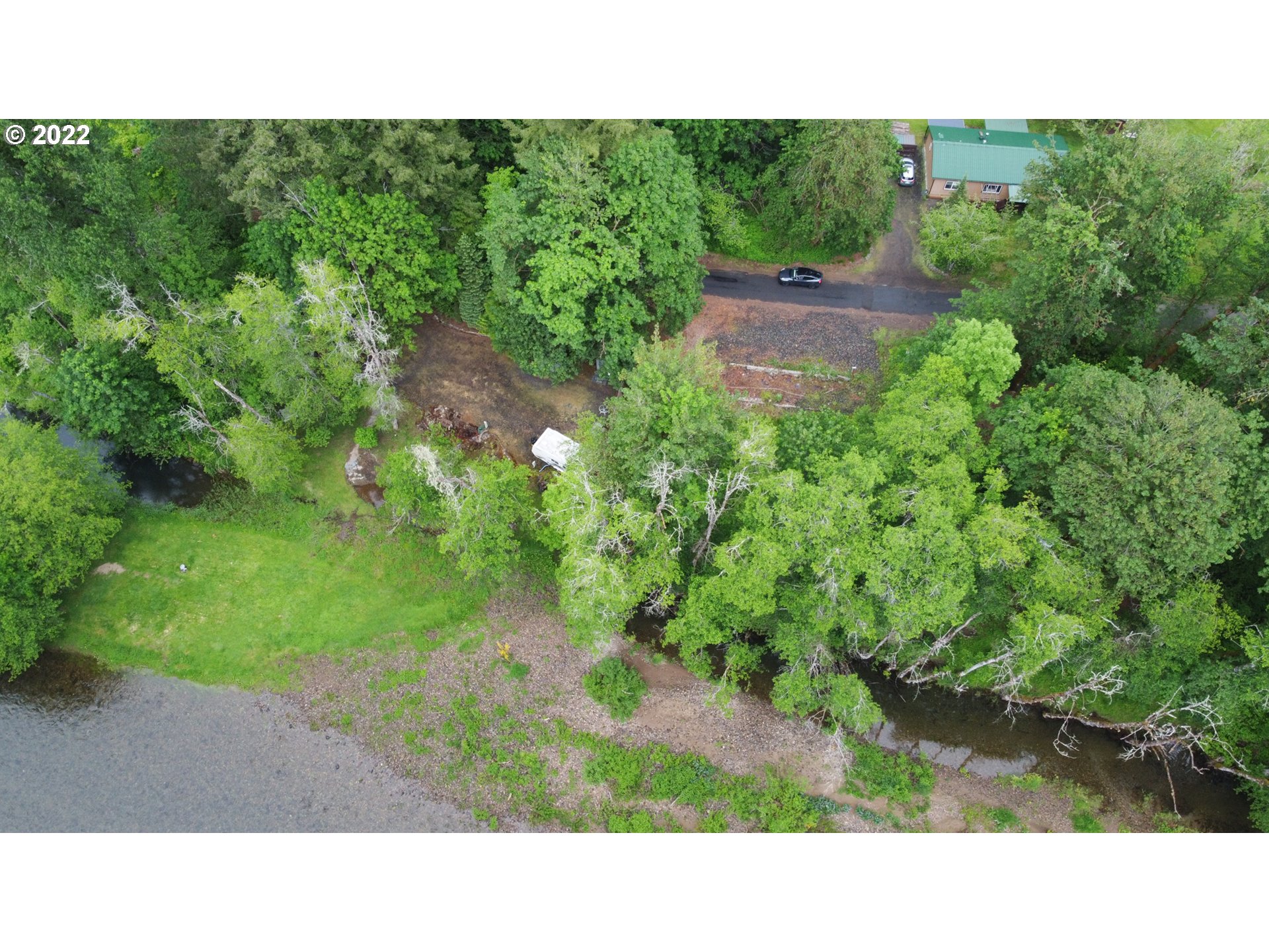 442 Cannavinna Road Carson, WA 98610 - Photo 4 of 22 Gallery Image 4