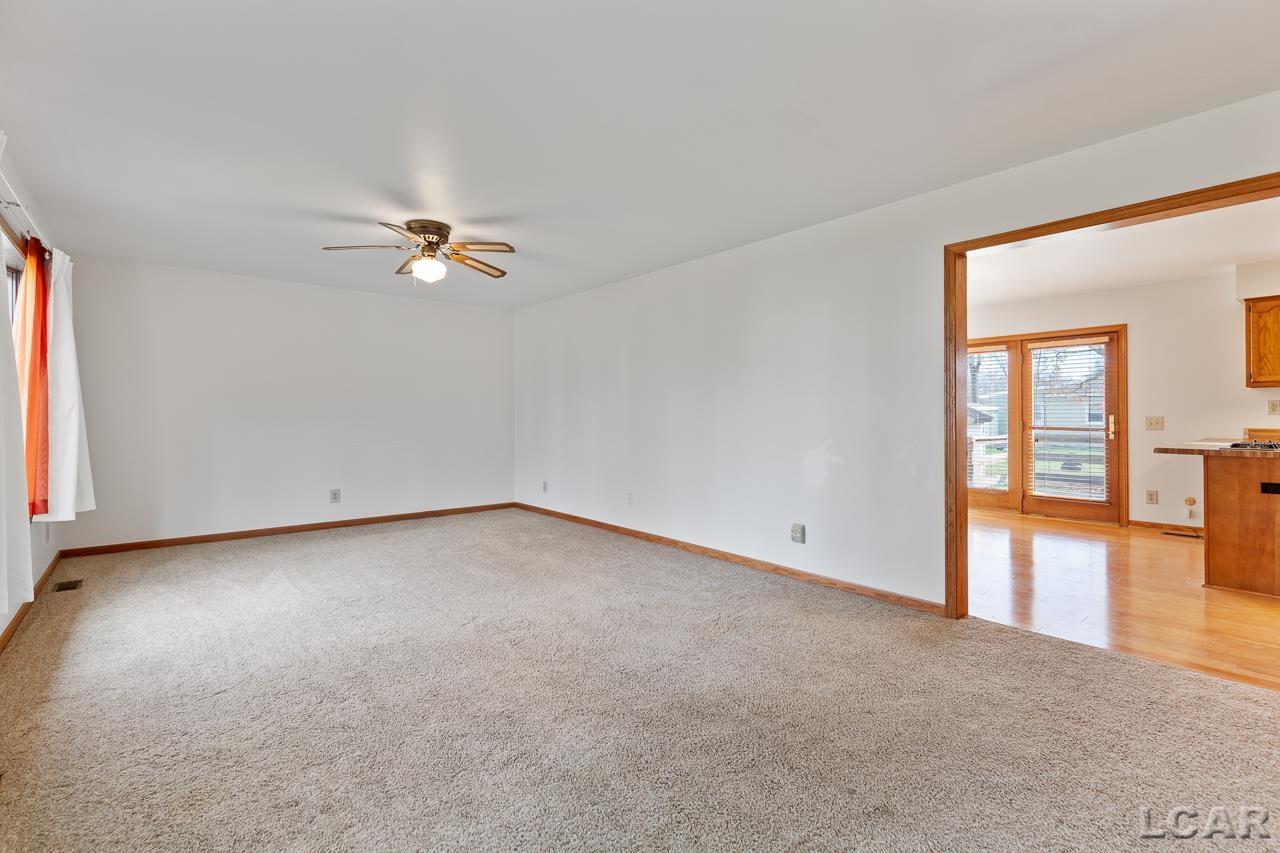 217 Locust Street Clinton, MI 49236 - Photo 3 of 34 50128500-2.JPG