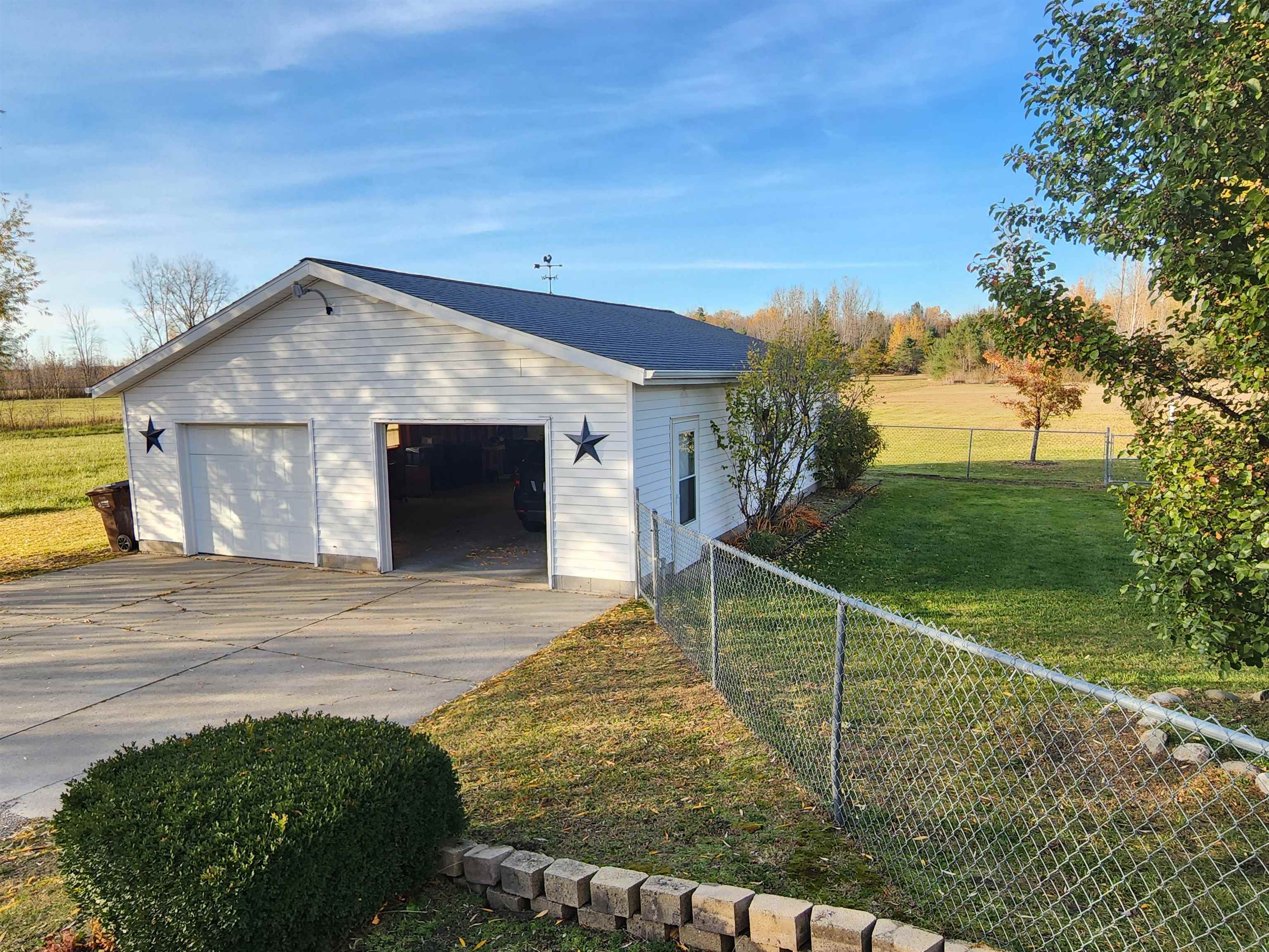 82 West Cody Estey Road Pinconning, MI 48650 - Photo 22 of 28