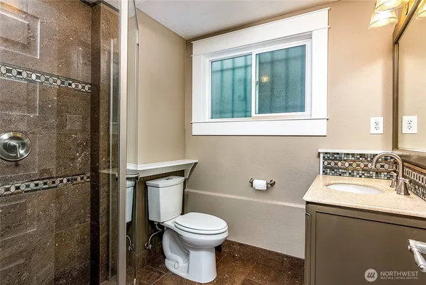 $4,800 | 1318 Alki Avenue Southwest, Seattle, WA 98116