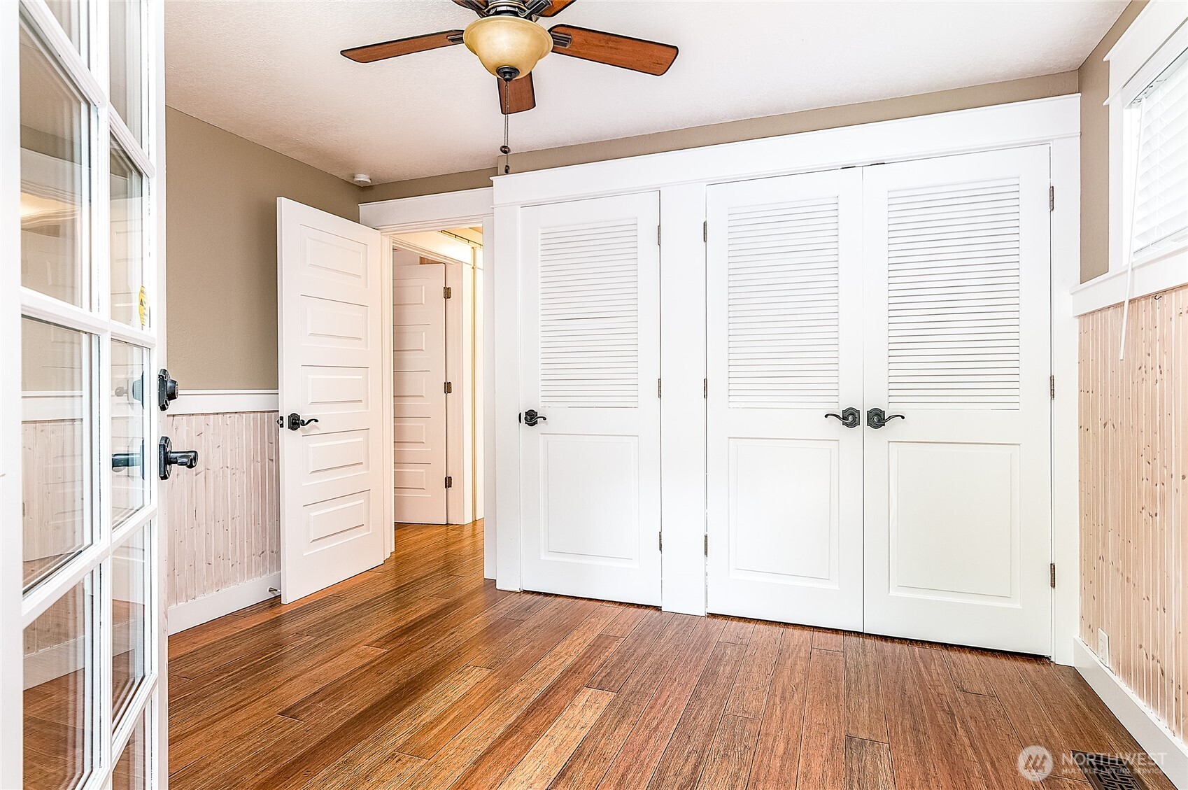 1318 Alki Avenue Southwest Seattle, WA 98116 - Photo 17 of 22