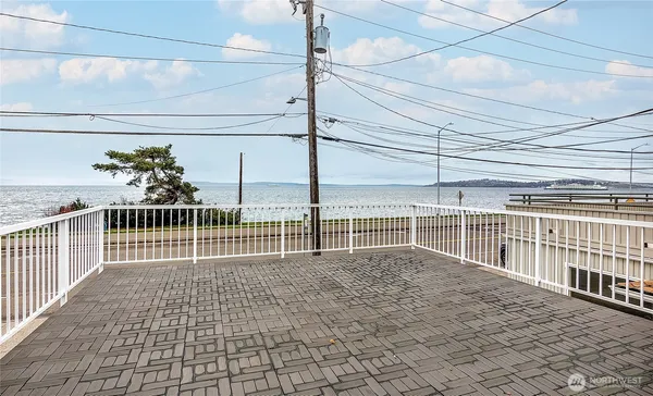 $4,800 | 1318 Alki Avenue Southwest, Seattle, WA 98116