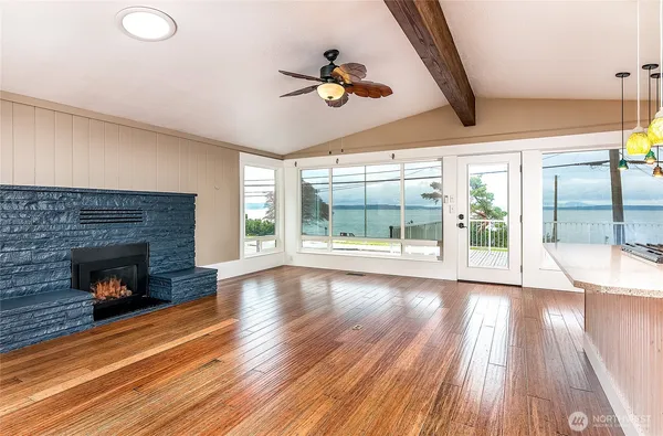 $4,800 | 1318 Alki Avenue Southwest, Seattle, WA 98116