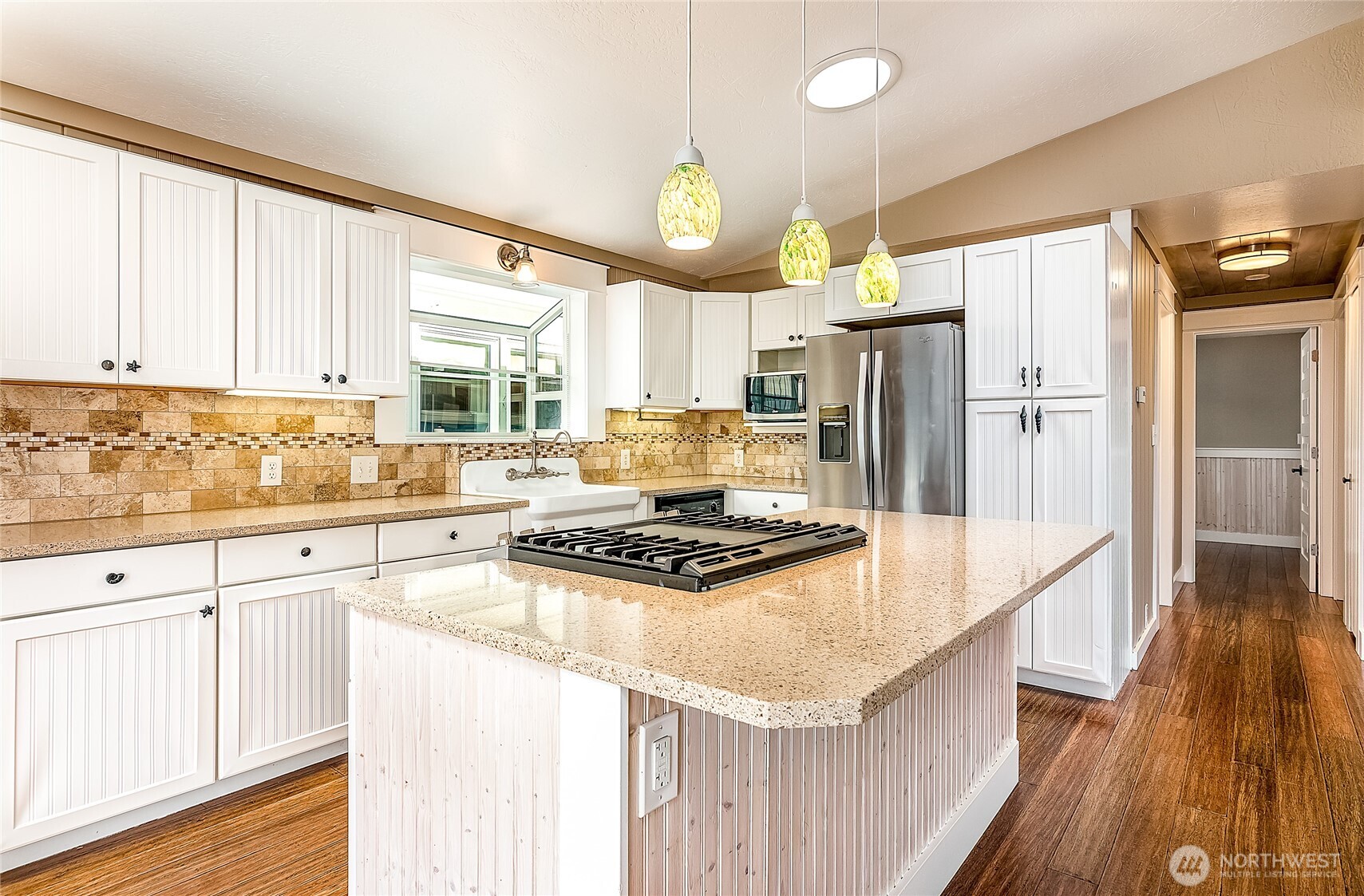 1318 Alki Avenue Southwest Seattle, WA 98116 - Photo 7 of 22