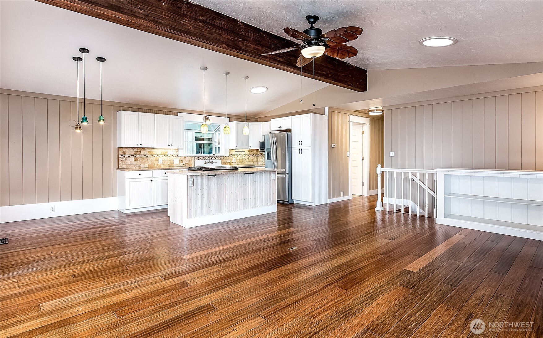 1318 Alki Avenue Southwest Seattle, WA 98116 - Photo 9 of 22