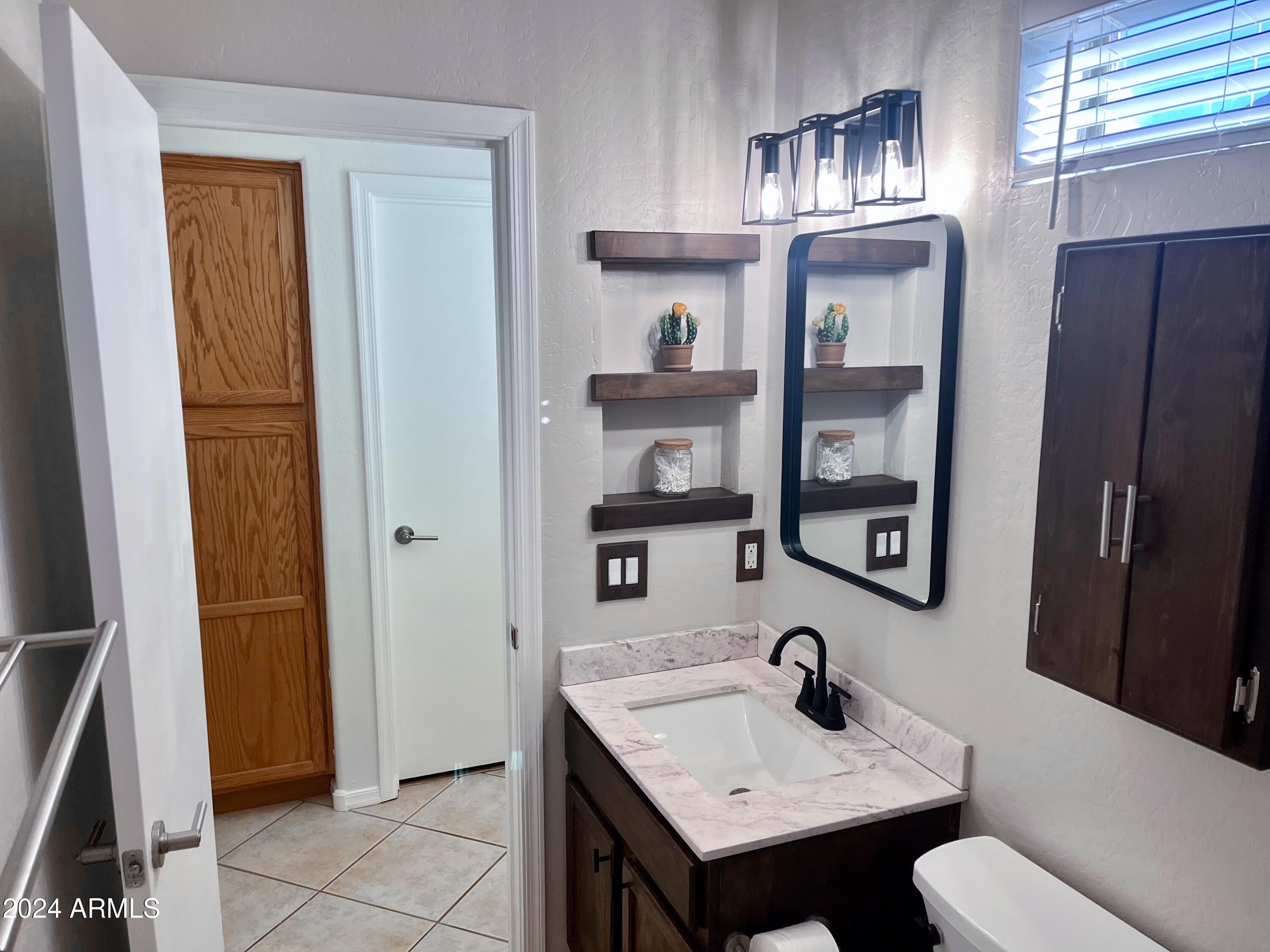 2150 East Bell Road, Unit 1083 Phoenix, AZ 85022 - Photo 13 of 22 hbathroom11-6