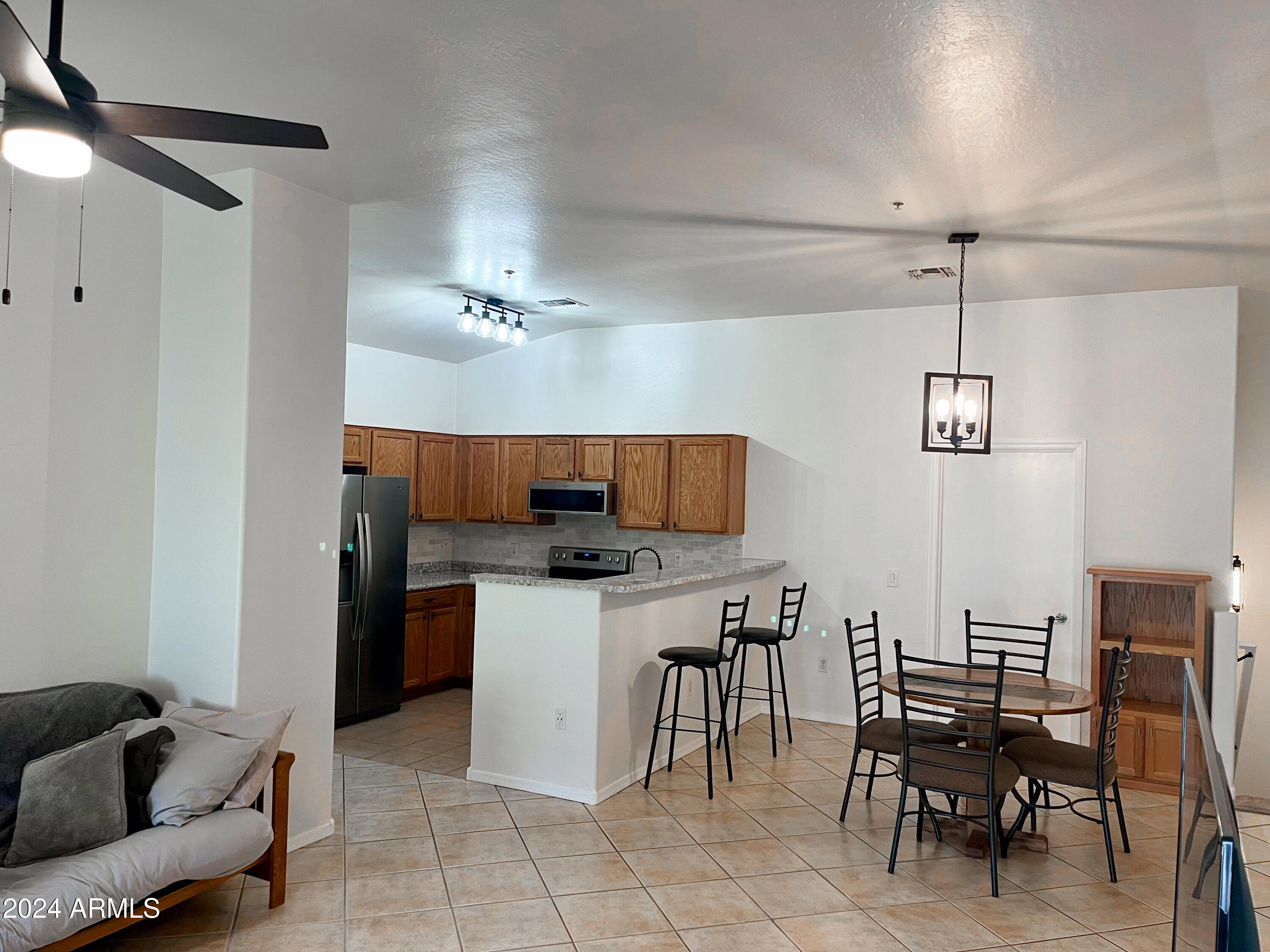 2150 East Bell Road, Unit 1083 Phoenix, AZ 85022 - Photo 2 of 22 lr2-23