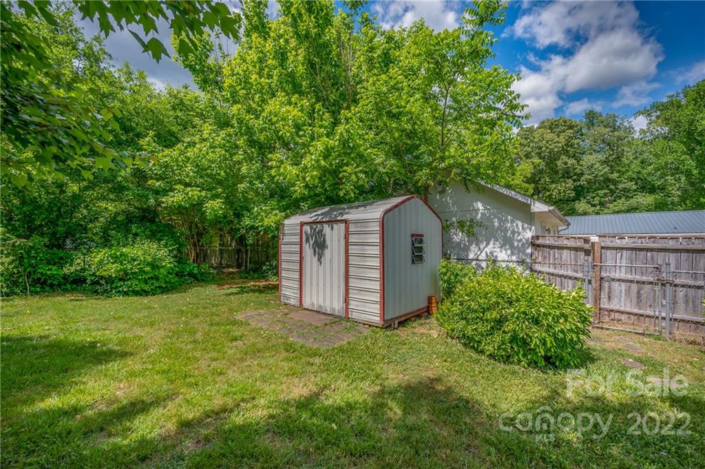 136 Crestview Street Rutherfordton, NC 28139 - Photo 31 of 34 a garden view