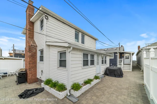 $1,975 | 171 Beach Front, Unit 3, Manasquan, NJ 08736