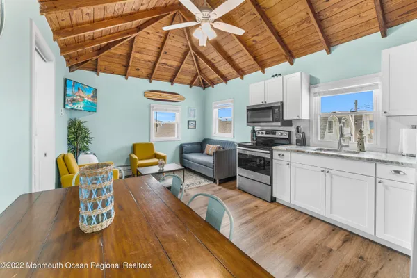 $1,985 | 171 Beach Front, Unit 3, Manasquan, NJ 08736