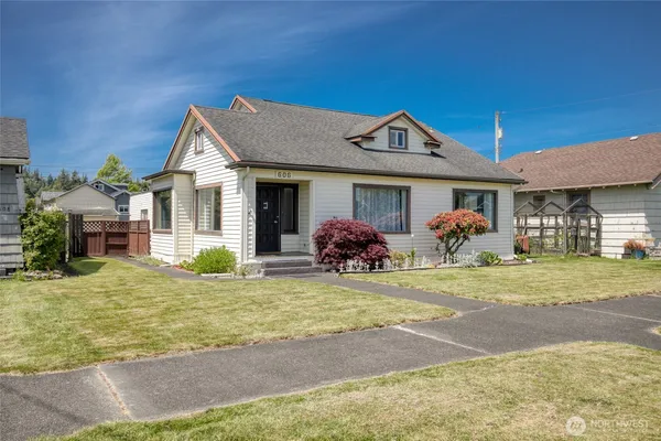 $349,950 | 606 West 4th Street, Aberdeen, WA 98520