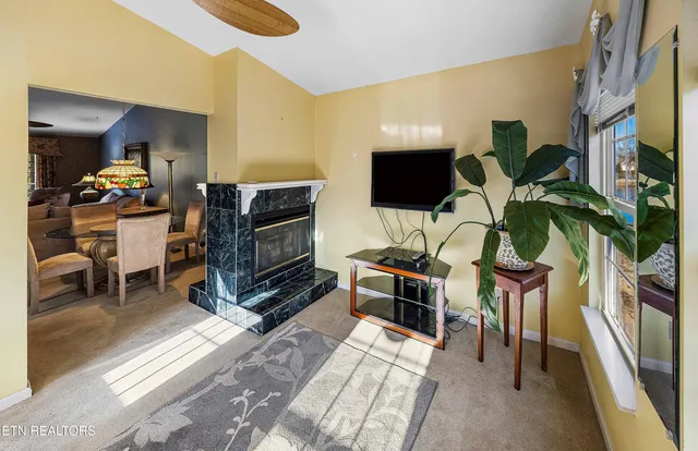 $380,000 | 912 Muirfield Drive, Maryville, TN 37801