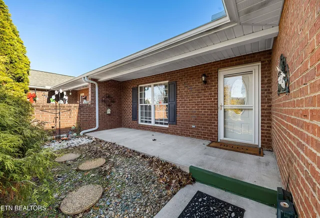 $380,000 | 912 Muirfield Drive, Maryville, TN 37801