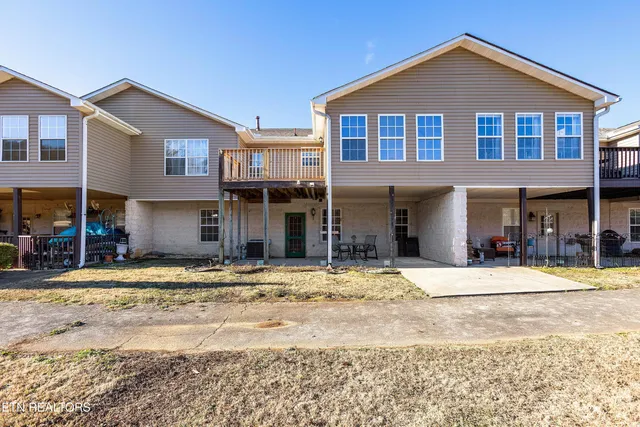 $380,000 | 912 Muirfield Drive, Maryville, TN 37801