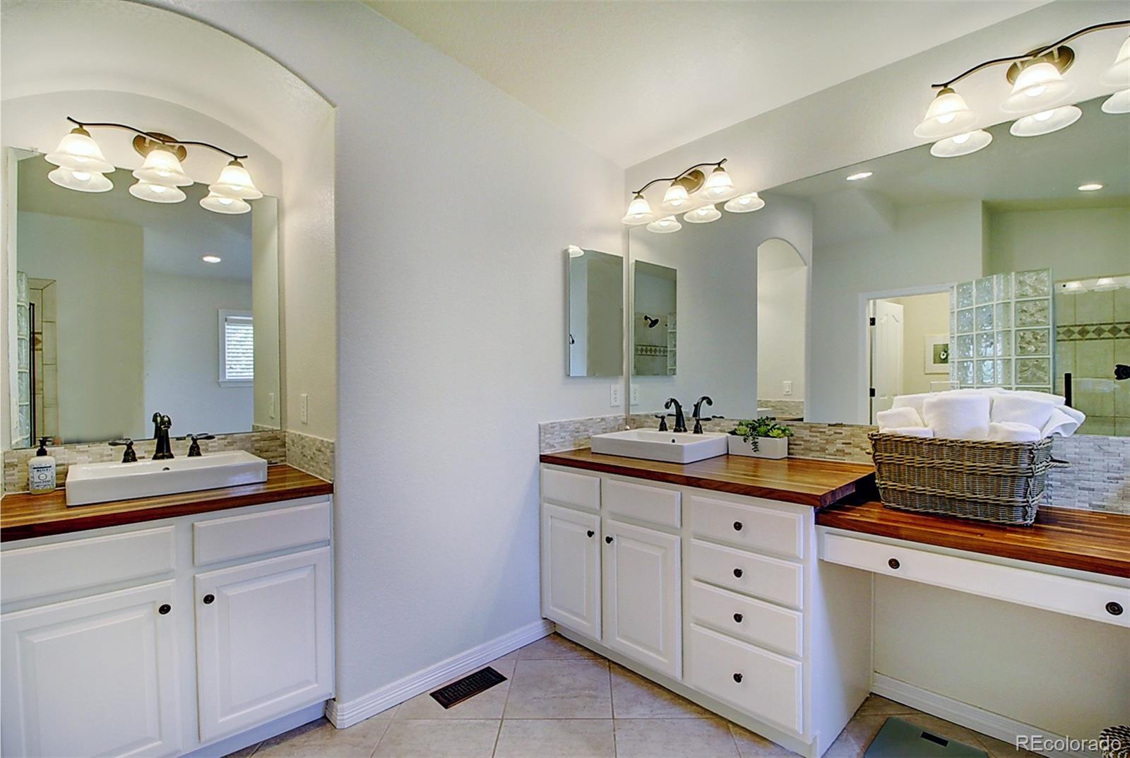 604 Ridgemont Circle Highlands Ranch, CO 80126 - Photo 26 of 40 Gallery Image 26
