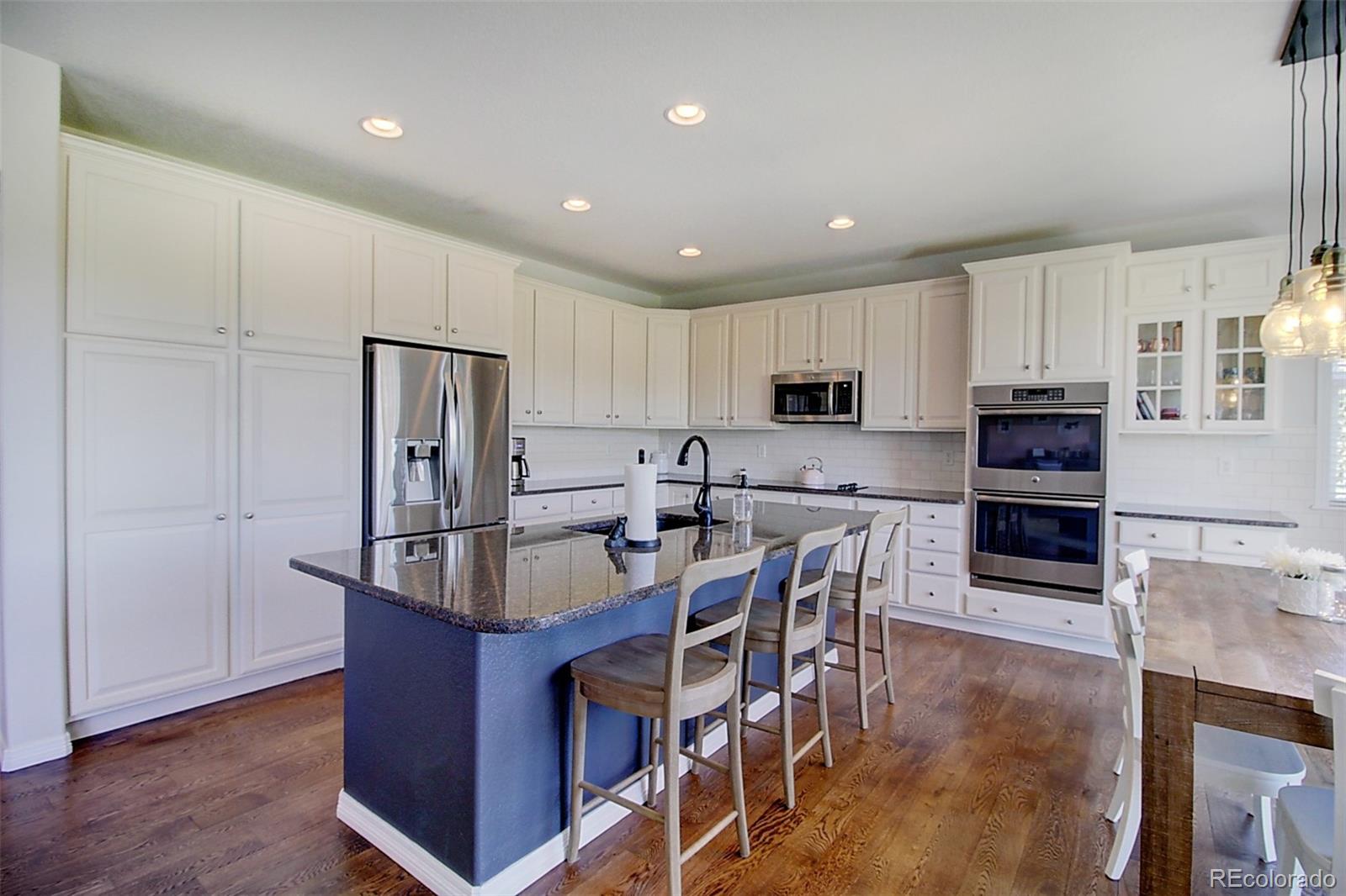 604 Ridgemont Circle Highlands Ranch, CO 80126 - Photo 9 of 40 Gallery Image 9