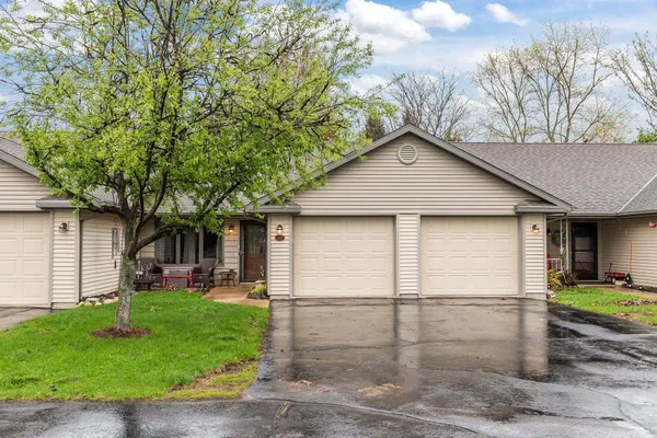 $259,900 | 6020 County Rd A, Unit 105, Oshkosh, WI 54901