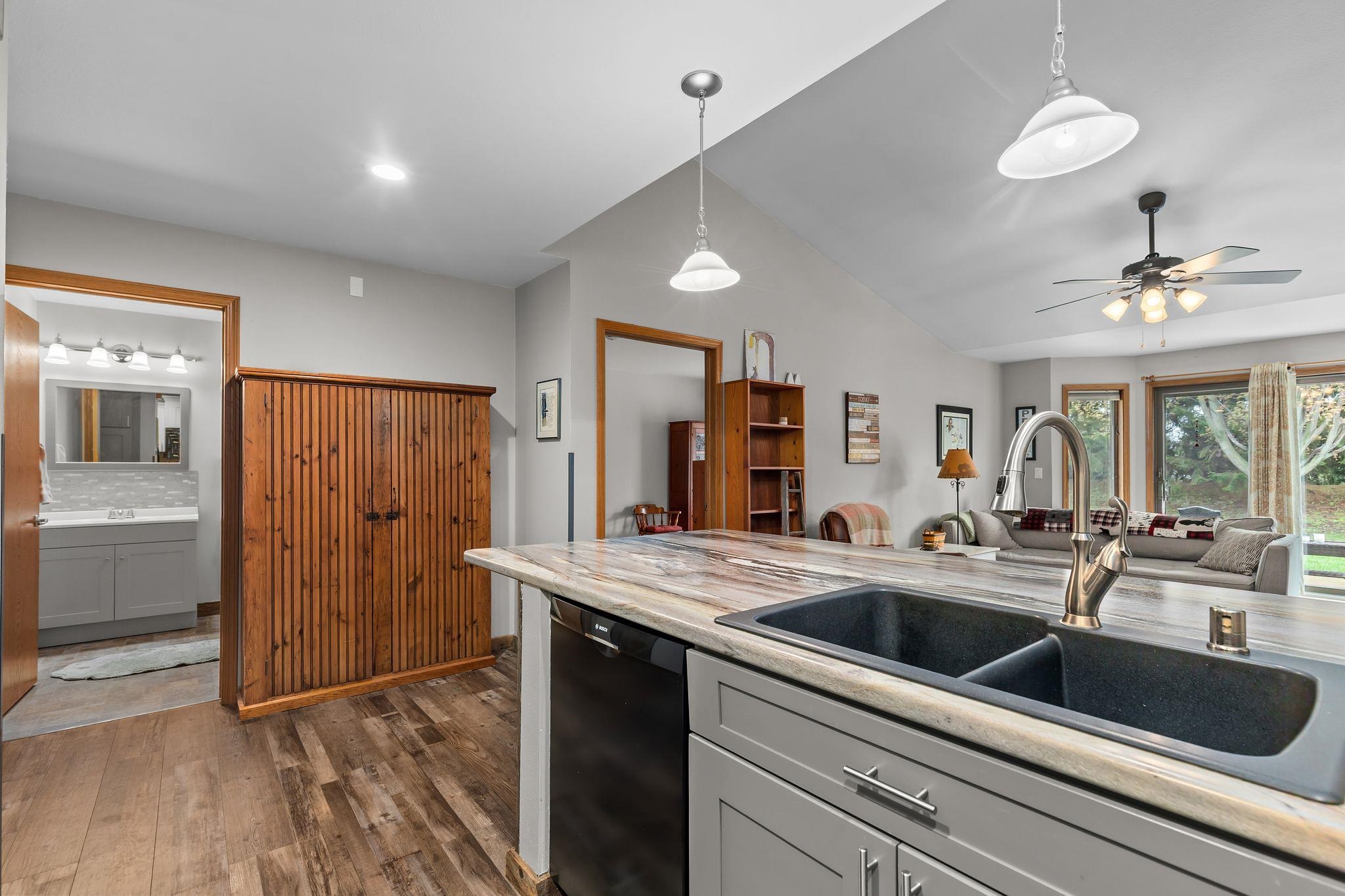 6020 County Rd A, Unit 105 Oshkosh, WI 54901 - Photo 6 of 47