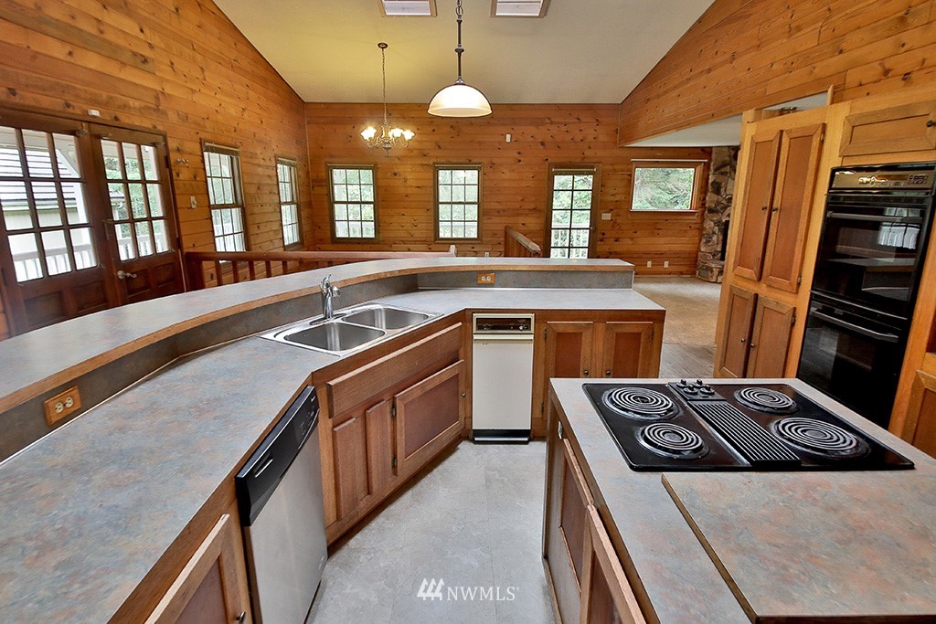 4108 Deer Lake Road Clinton, WA 98236 - Photo 14 of 25 Gallery Image 14