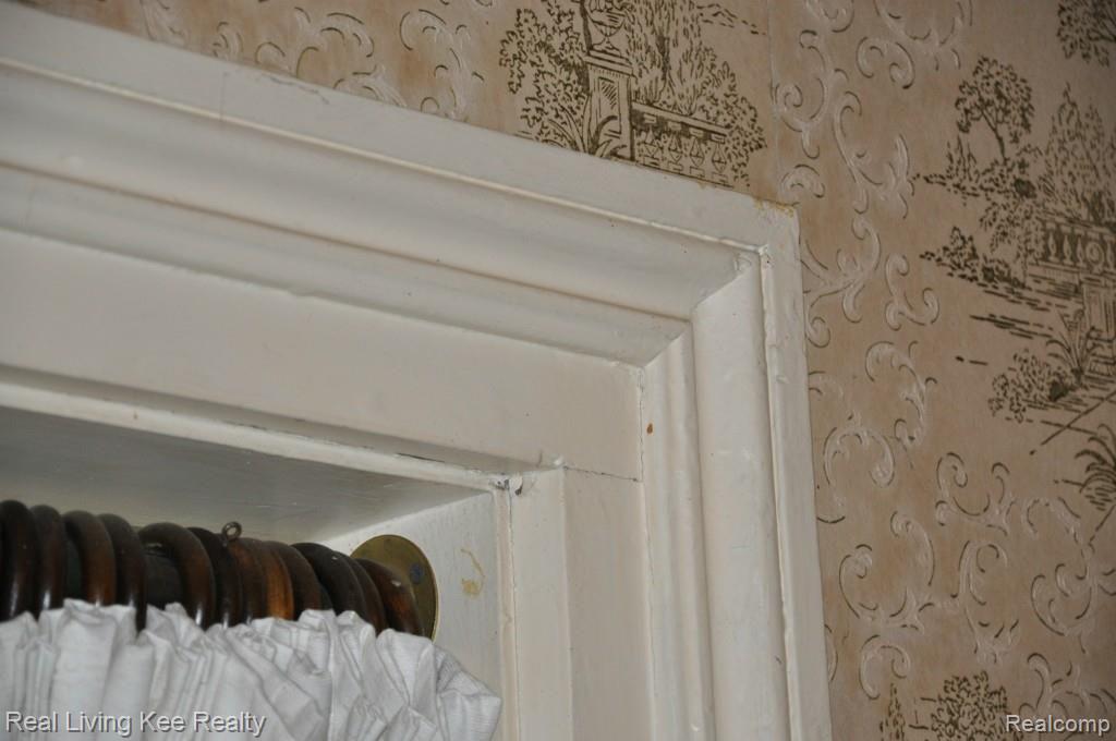 400 Oak Street Rochester, MI 48307 - Photo 20 of 24 DSC_0123.jpg