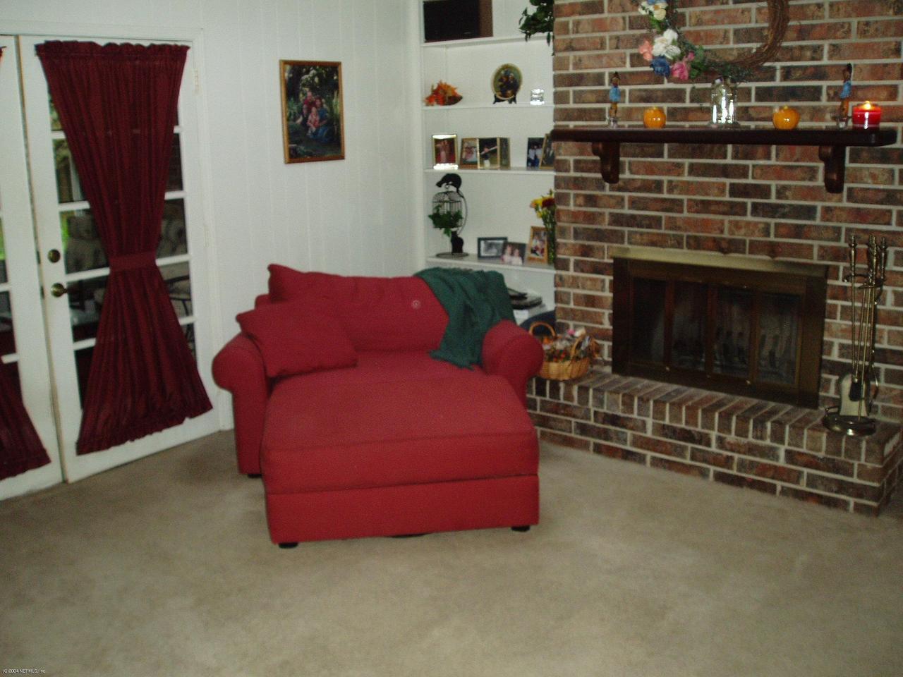 68 Vanderford Road East Orange Park, FL 32073 - Photo 5 of 5 LIVING ROOM