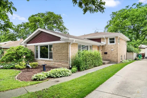 $639,000 | 532 North Redfield Court, Park Ridge, IL 60068