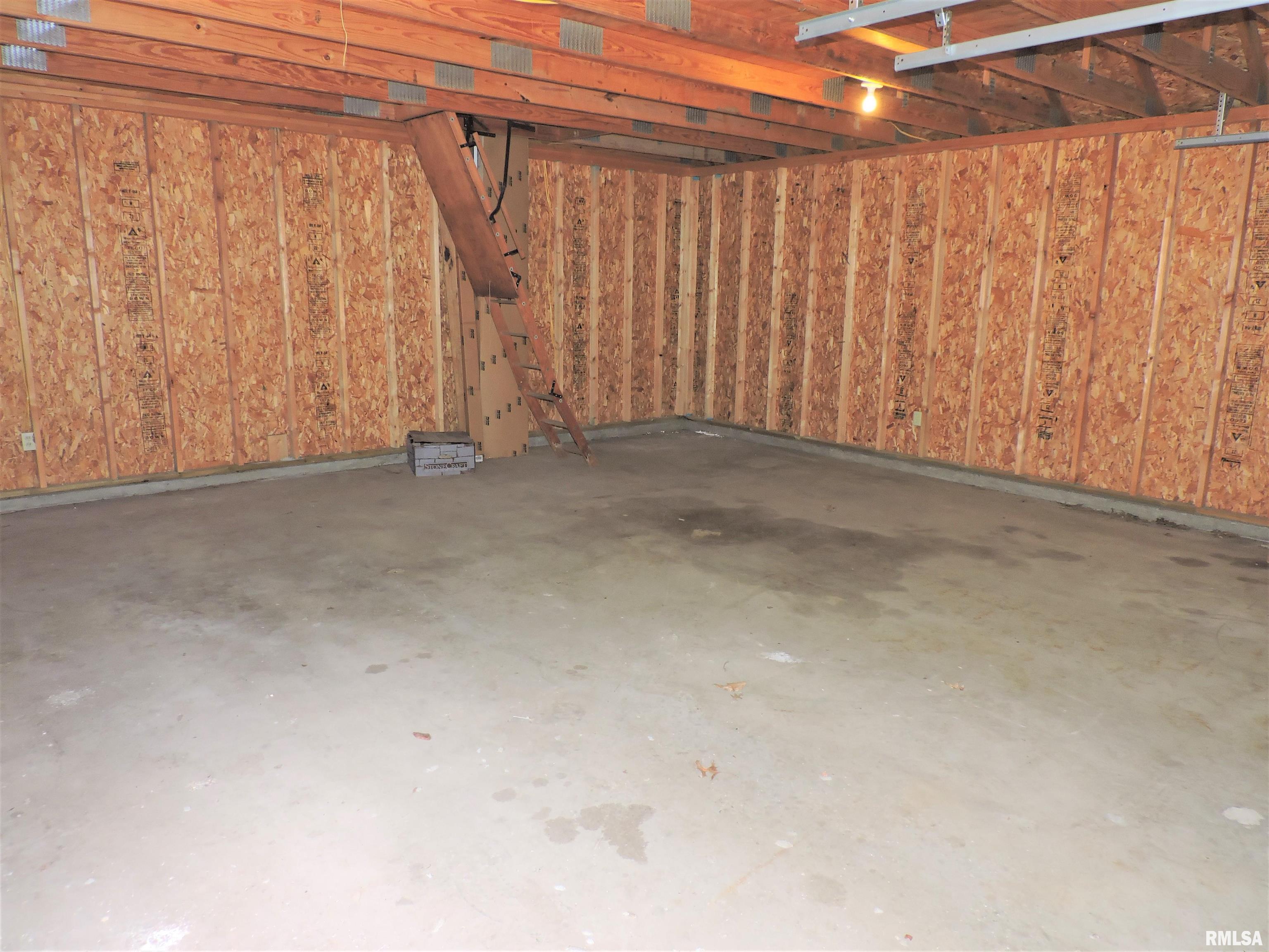 3918 South Autumn Drive Mapleton, IL 61547 - Photo 24 of 55 Gallery Image 24
